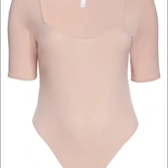 PRICE FIRM Leith Sweetheart Neck Bodysuit in Pink Smoke - Picture 4 of 8